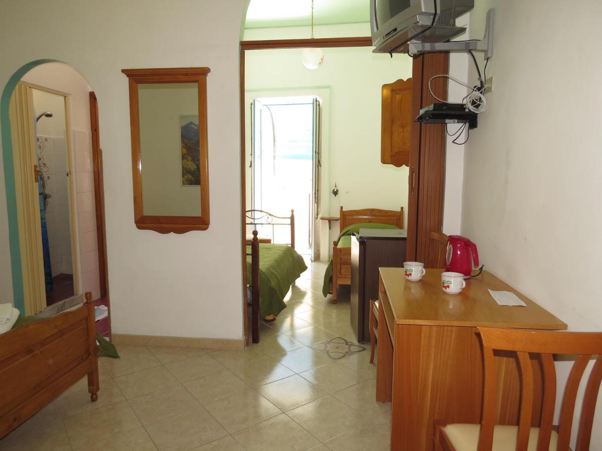 Casa Vittorio B&B Lípara Exterior foto